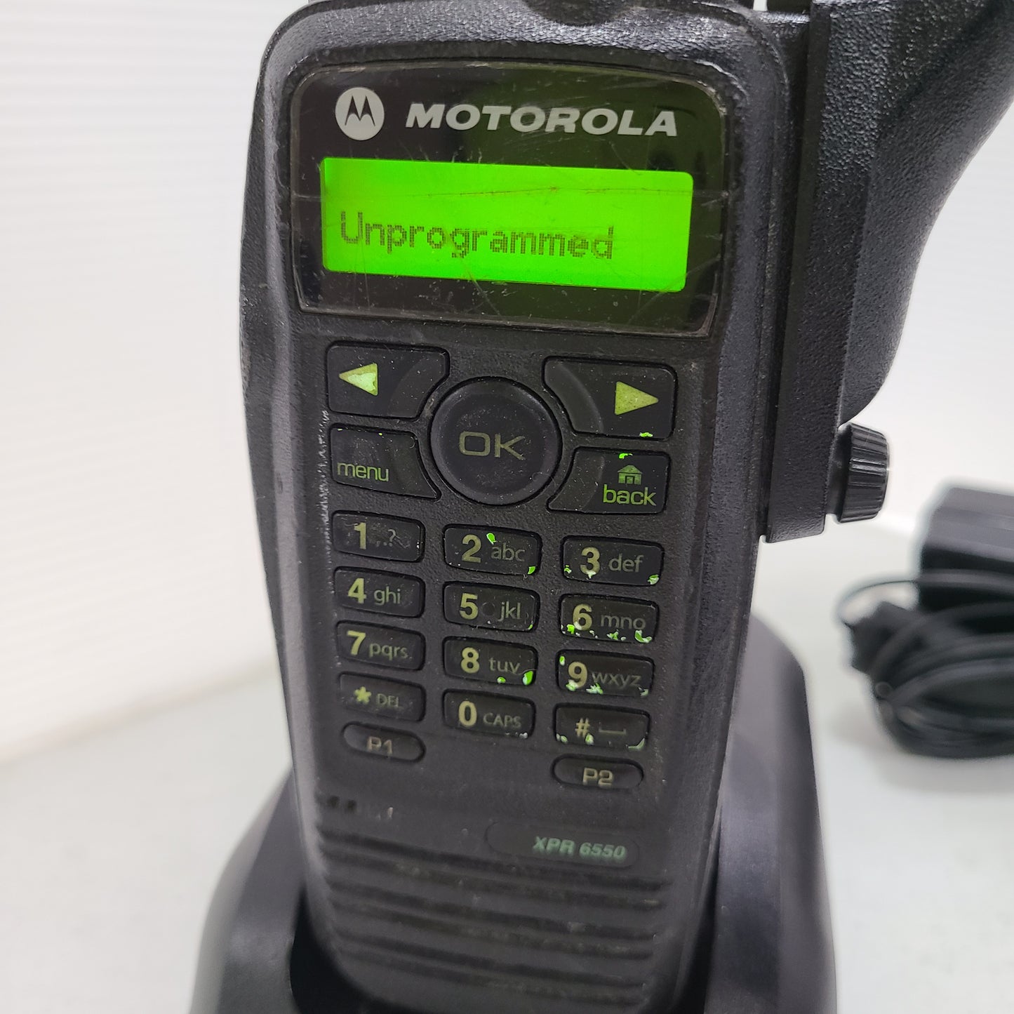 Motorola XPR 6550 Two Way Radio w/ Charging Base & Mic