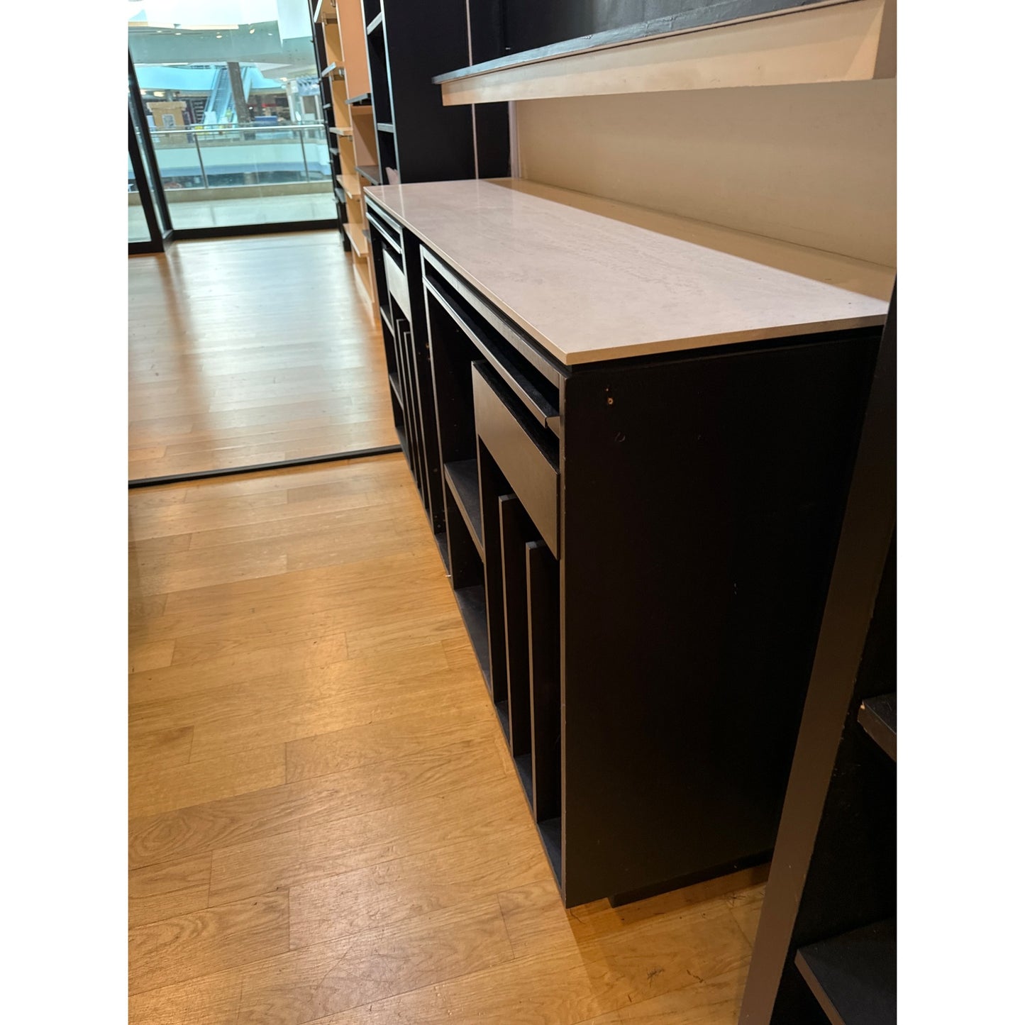 Countertop with Drawers & Storage