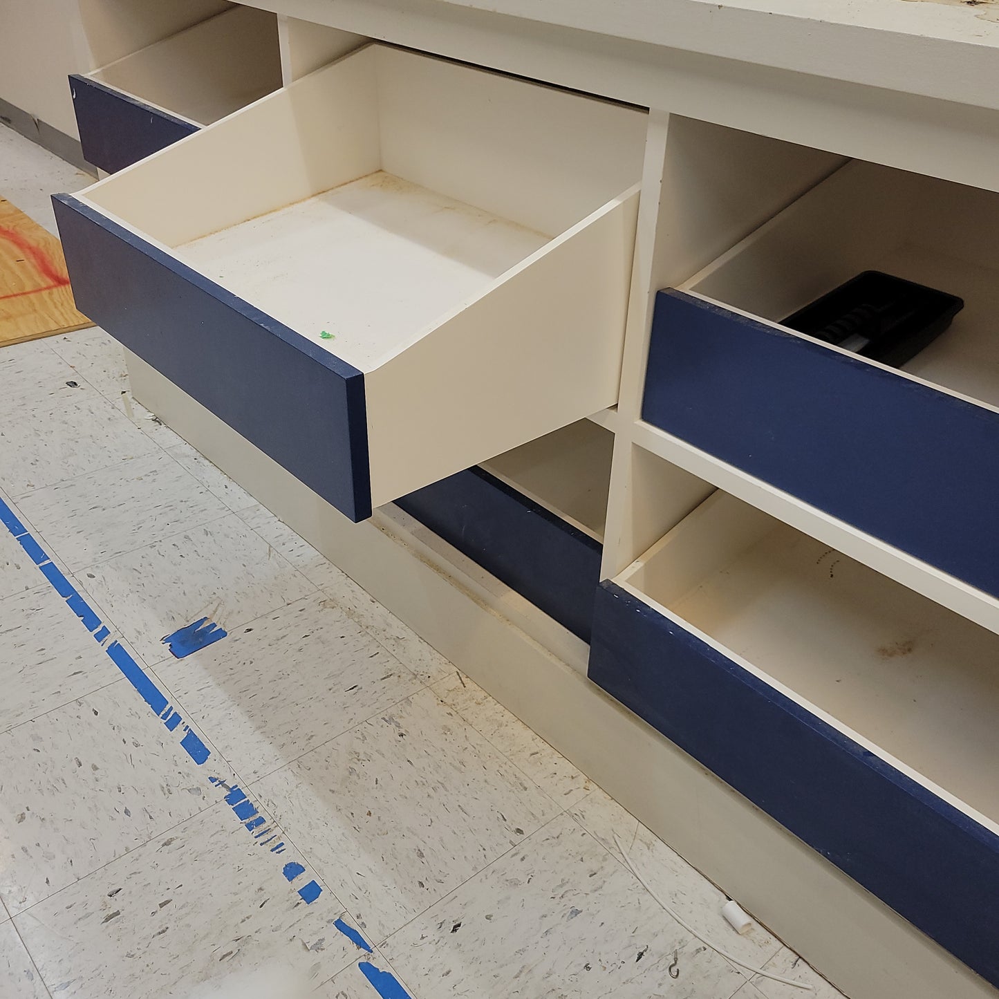 Storage Table w/Sliding Drawers
