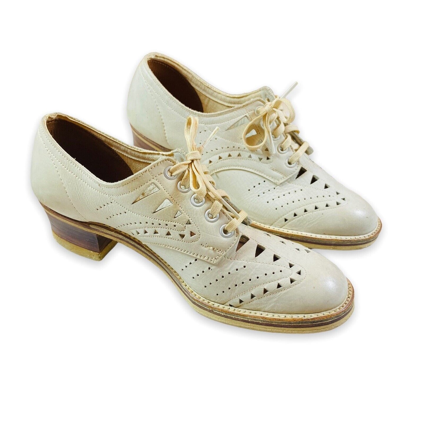Vintage White Oxford Pumps Lace Up 1940's Style Women's or Child's Shoes