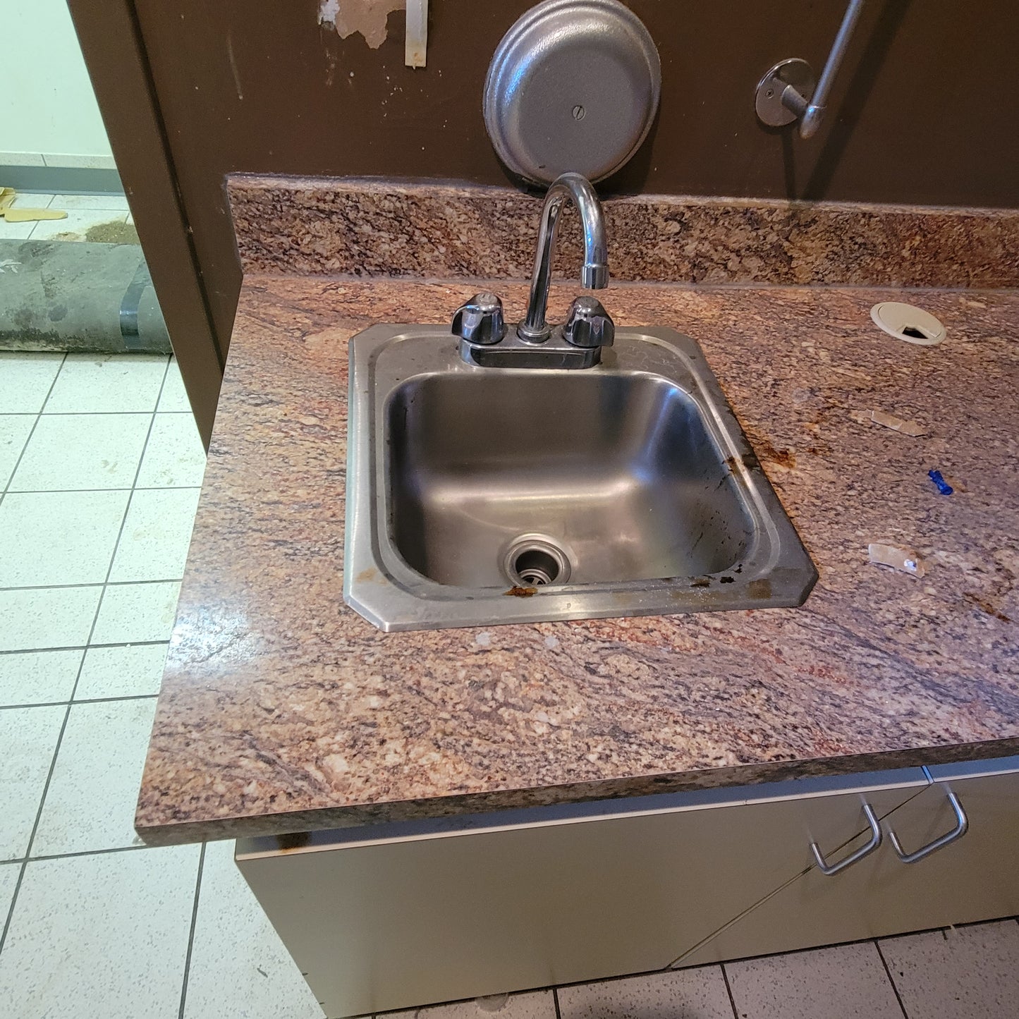Restaurant Countertop & Cabinets w/Stainless Steel Sink