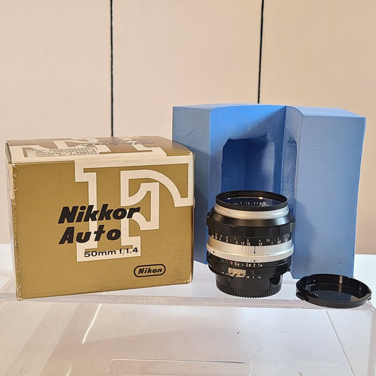 Nikon Nikkor F 50mm f/ 1.4 AUTO Near mint!