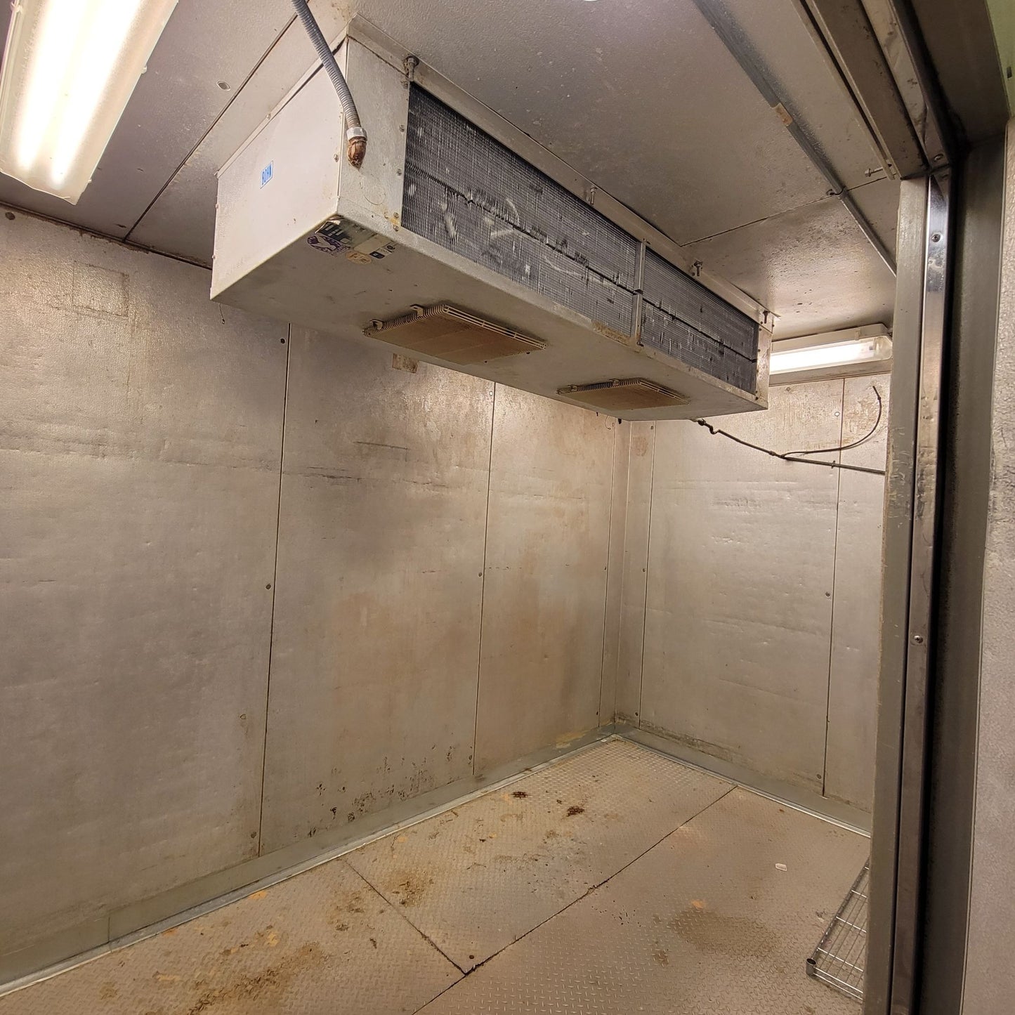 Walk-in Commercial Cooler