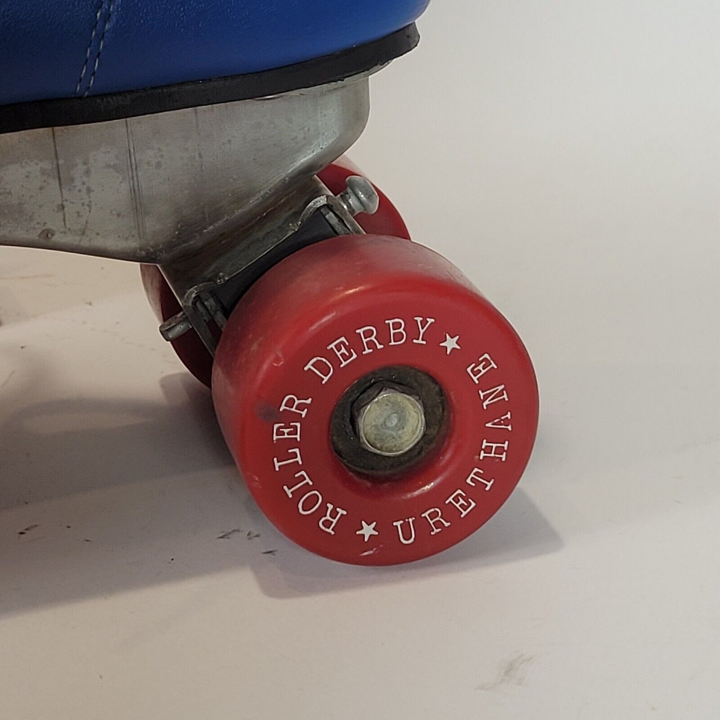 Official Vintage Roller Derby Skates Fireball Size 7 Red White & Blue 1970s