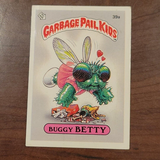 Buggy Betty 39a GPK Glossy OS1 Series 1 Garbage Pail Kids 1985