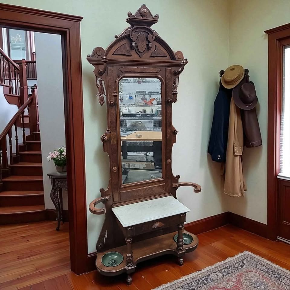 Stunning 1880's Victorian Eastlake-Style Walnut Hall Tree