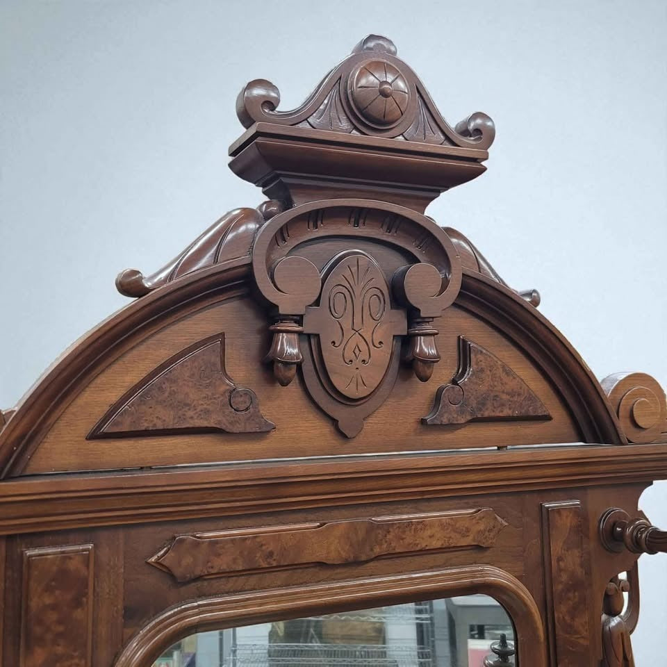 Stunning 1880's Victorian Eastlake-Style Walnut Hall Tree