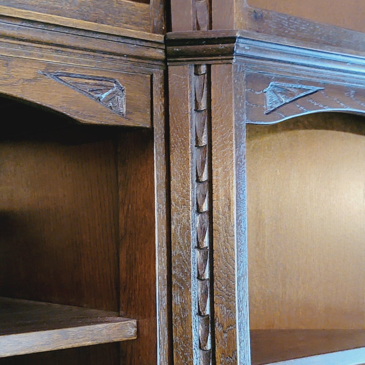 Jaycee of England Hand Made Jacobean Style Large Oak Wall Unit