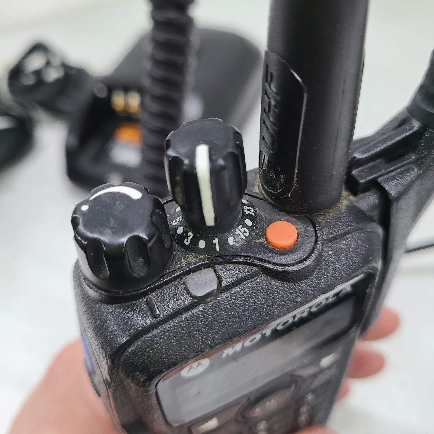 Motorola XPR 6650 Two Way Radio w/Mic & Charging Dock