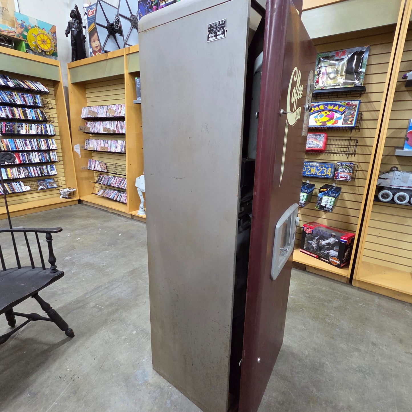 Mills Coffee Bar Model 200 Vending Machine