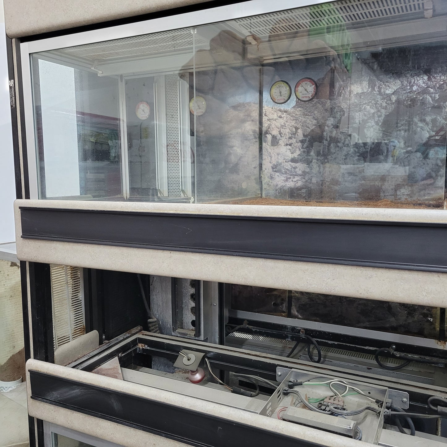 Commercial Reptile Terrarium Enclosure