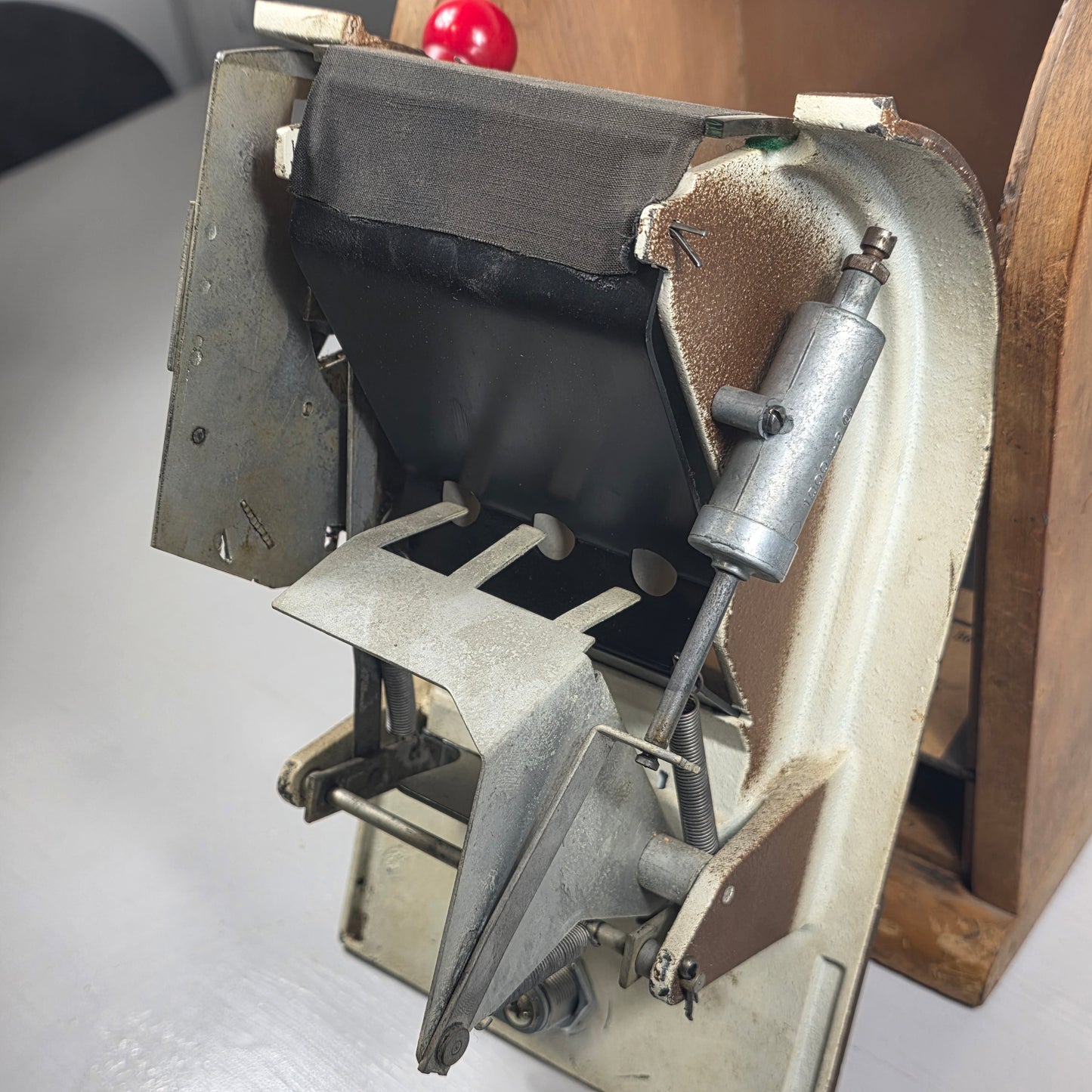 1941 Victor “Roll a Pack” 1¢ Wooden Cigarette Trade Stimulator