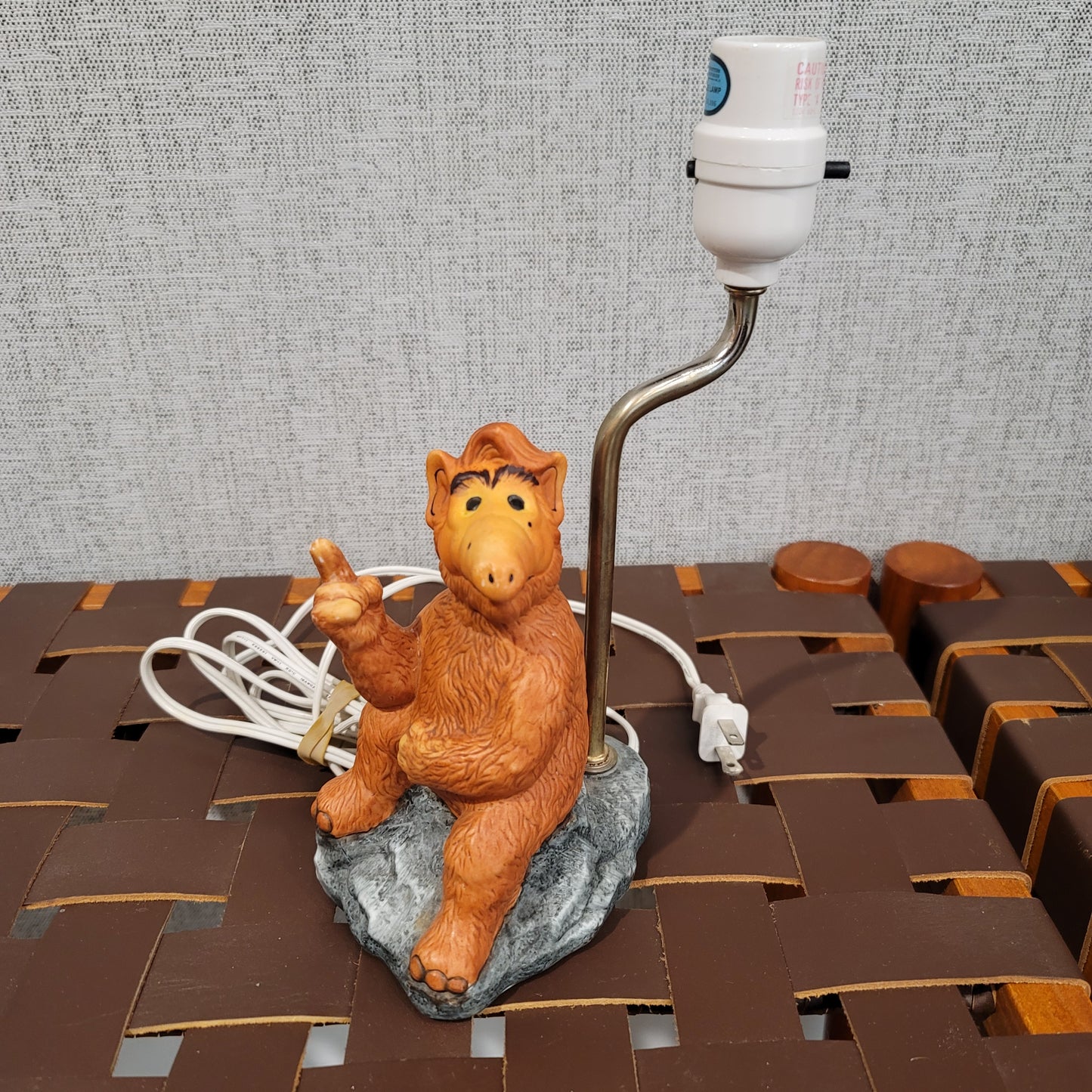 1988 ALF Lamp TV Alien Productions Reading Desk Light Works