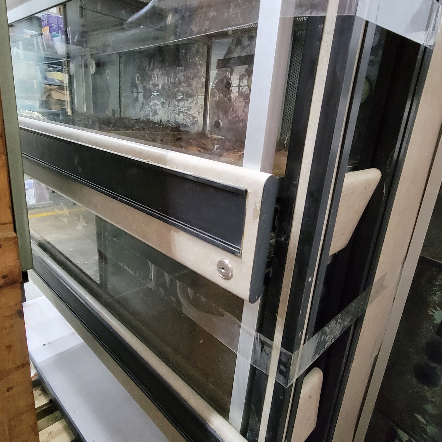 Commercial Reptile Terrarium Enclosure