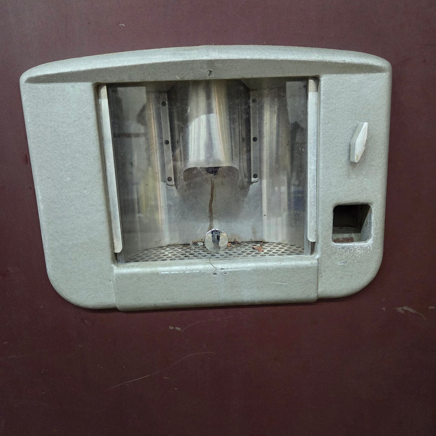 Mills Coffee Bar Model 200 Vending Machine