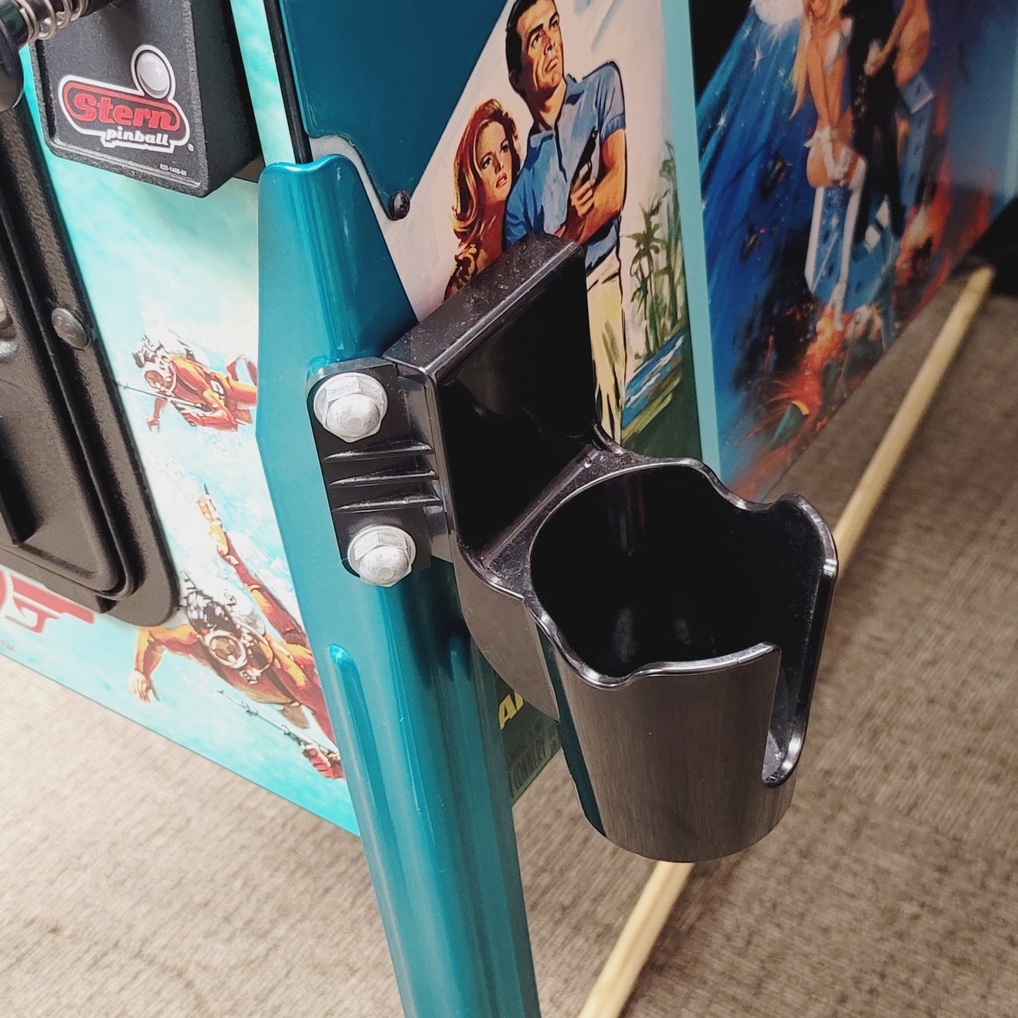 James Bond 007 Limited Edition Thunderball Stern Pinball Game