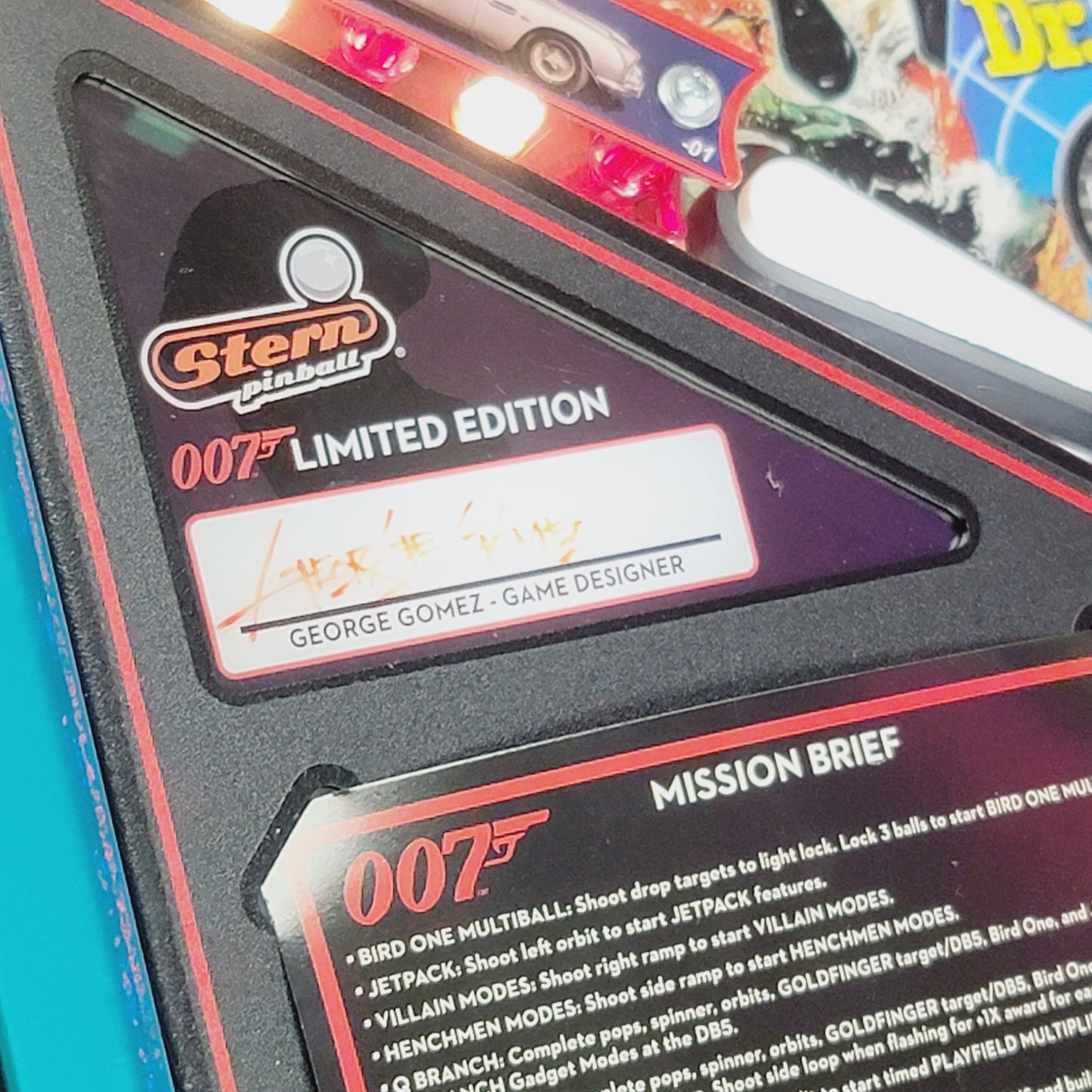 James Bond 007 Limited Edition Thunderball Stern Pinball Game
