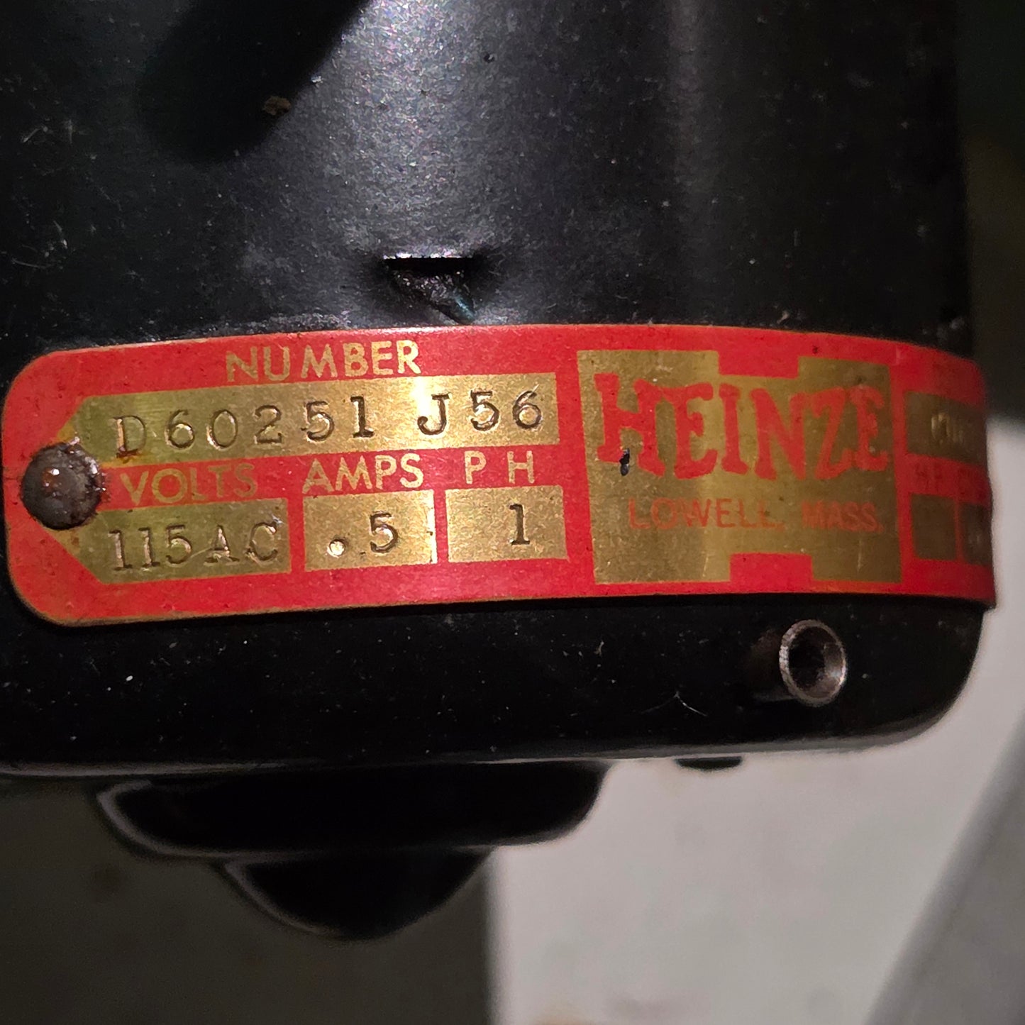 Mills Coffee Bar Model 200 Vending Machine